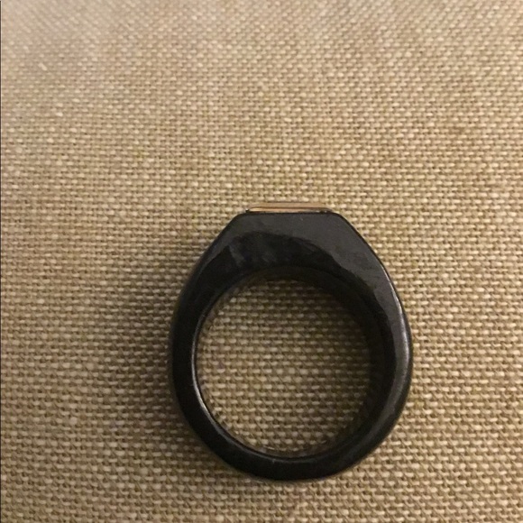 Black onyx and blue topaz ring - Picture 4 of 5